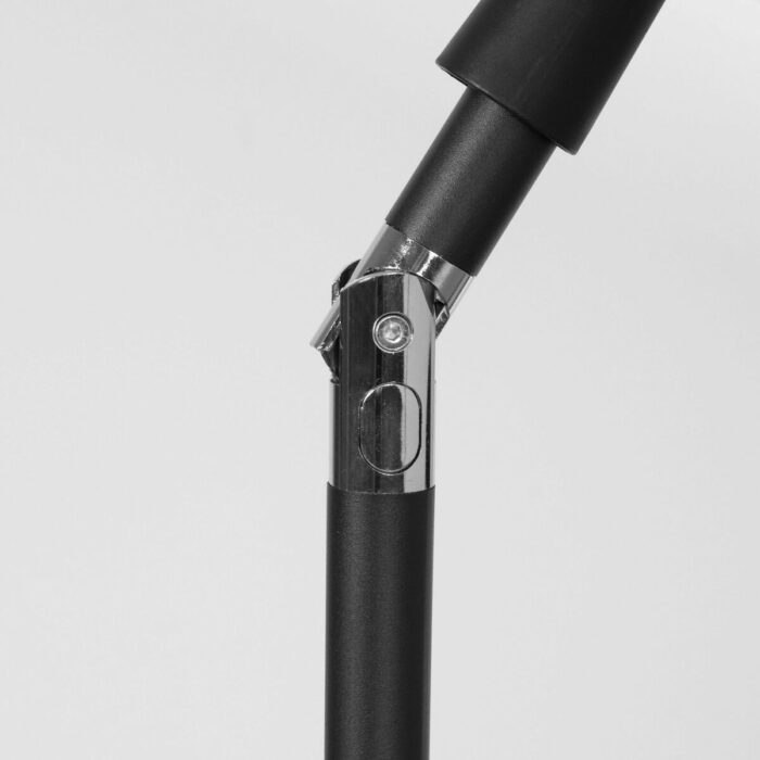 S8906414_5